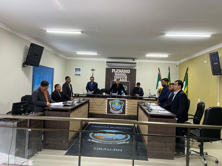 Leia mais sobre o artigo Câmara de Tibau aprova projetos e solicita melhorias durante a 8ª sessão ordinária